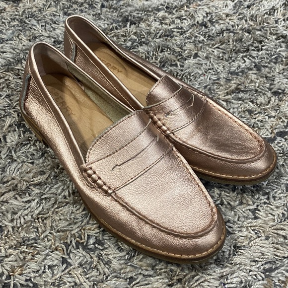 Sperry metallic all leather Rosegold loafers size 7 women’s - Picture 2 of 10